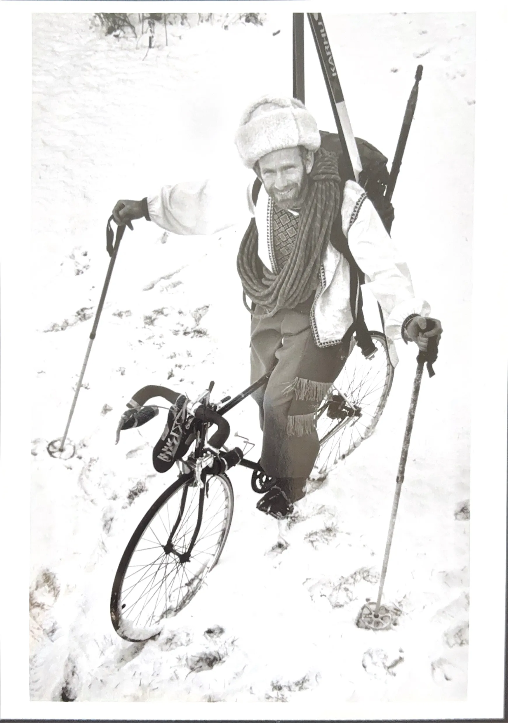 Tom Masterson skiing.